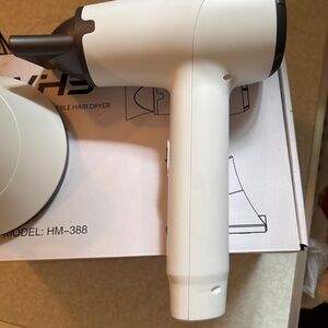 WHS Cordless Hair Dryer